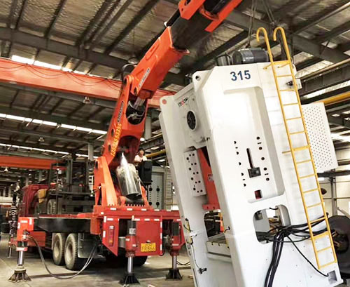 温州瓯海附近随车吊出租，轻松解决运输难题